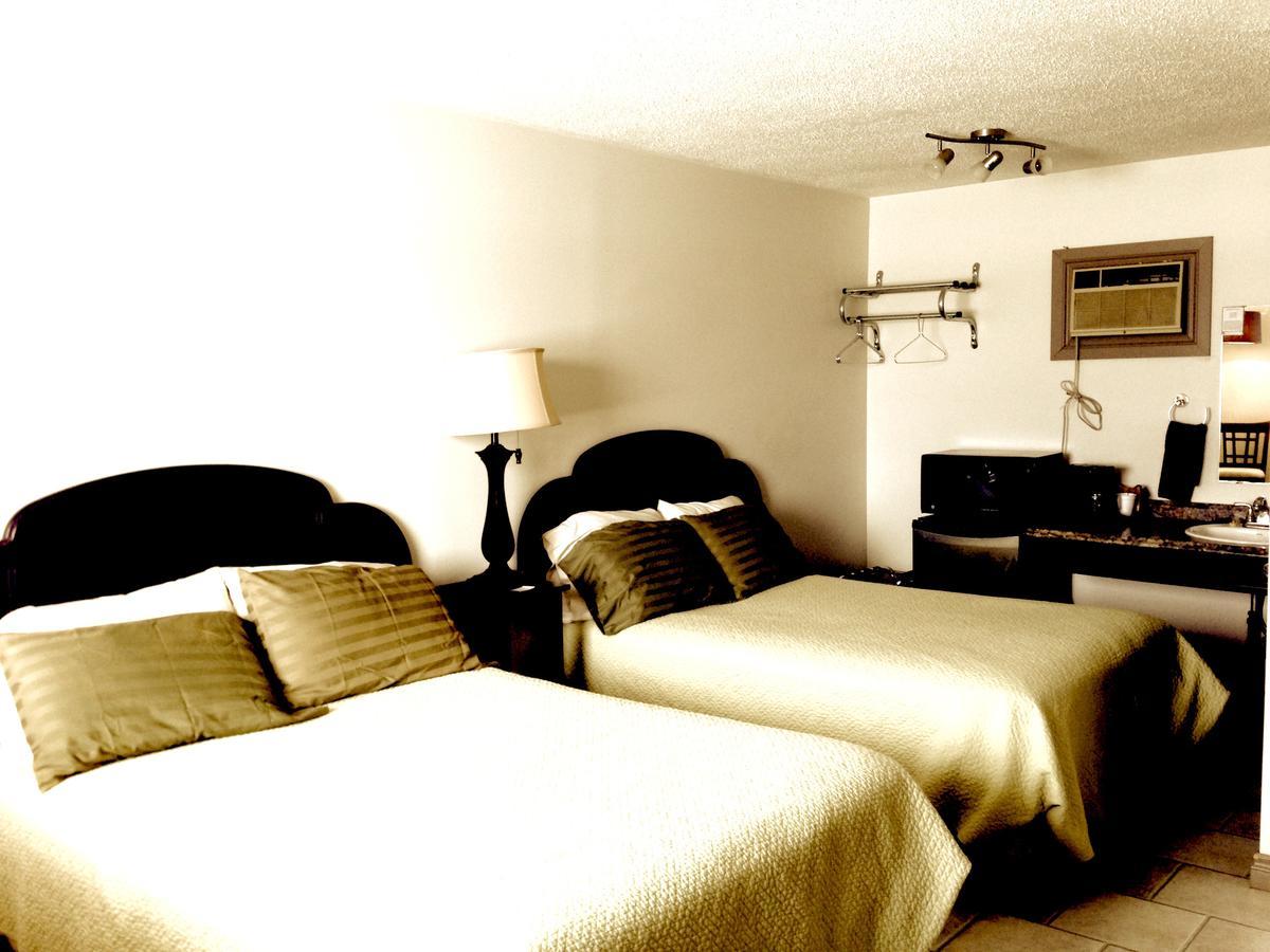 Chaparral Inn Arcola Bagian luar foto
